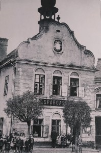 budova-radnice-kolem-roku-1900.jpg
